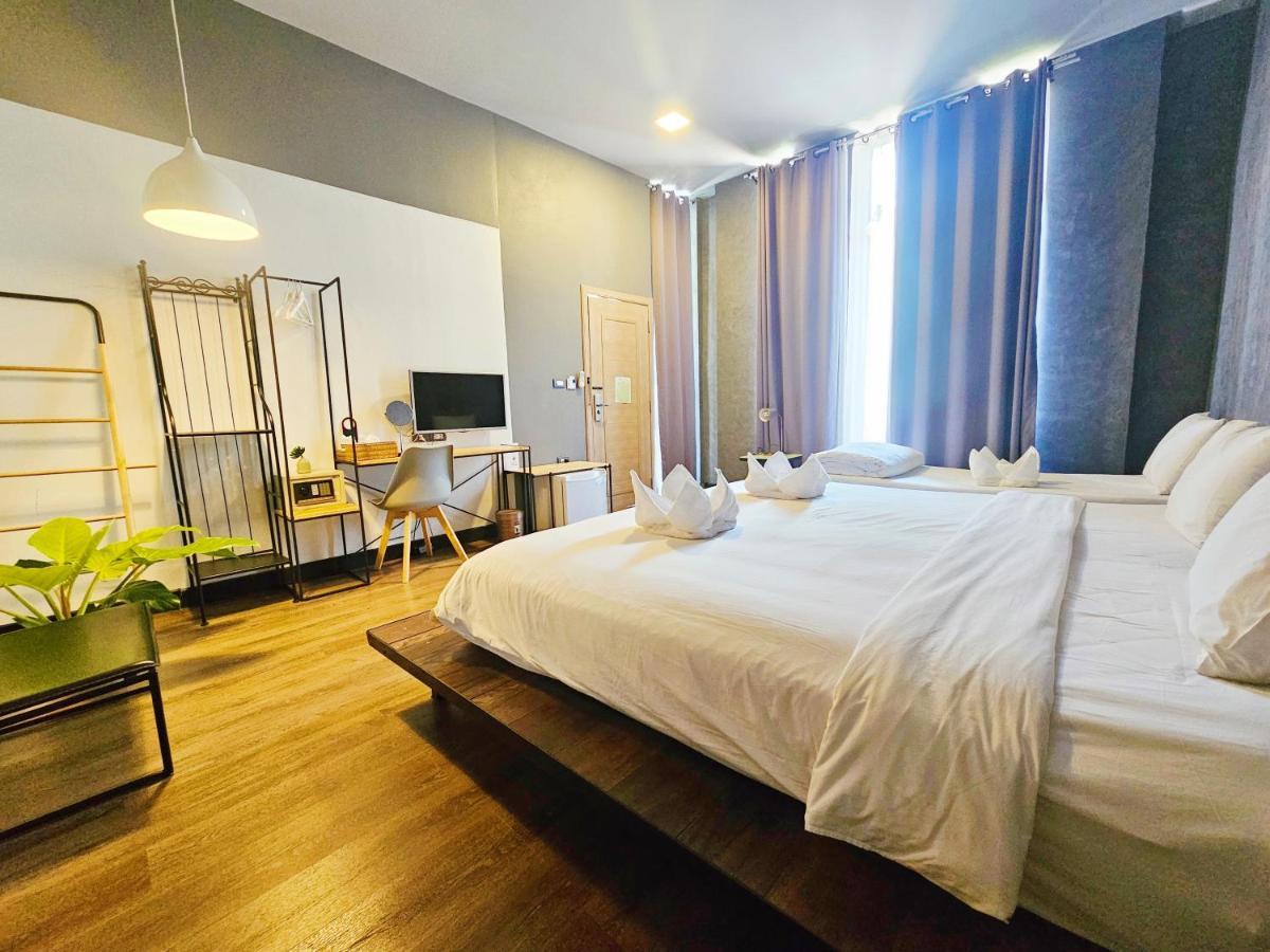 Sherloft & Hostal Chiang Mai