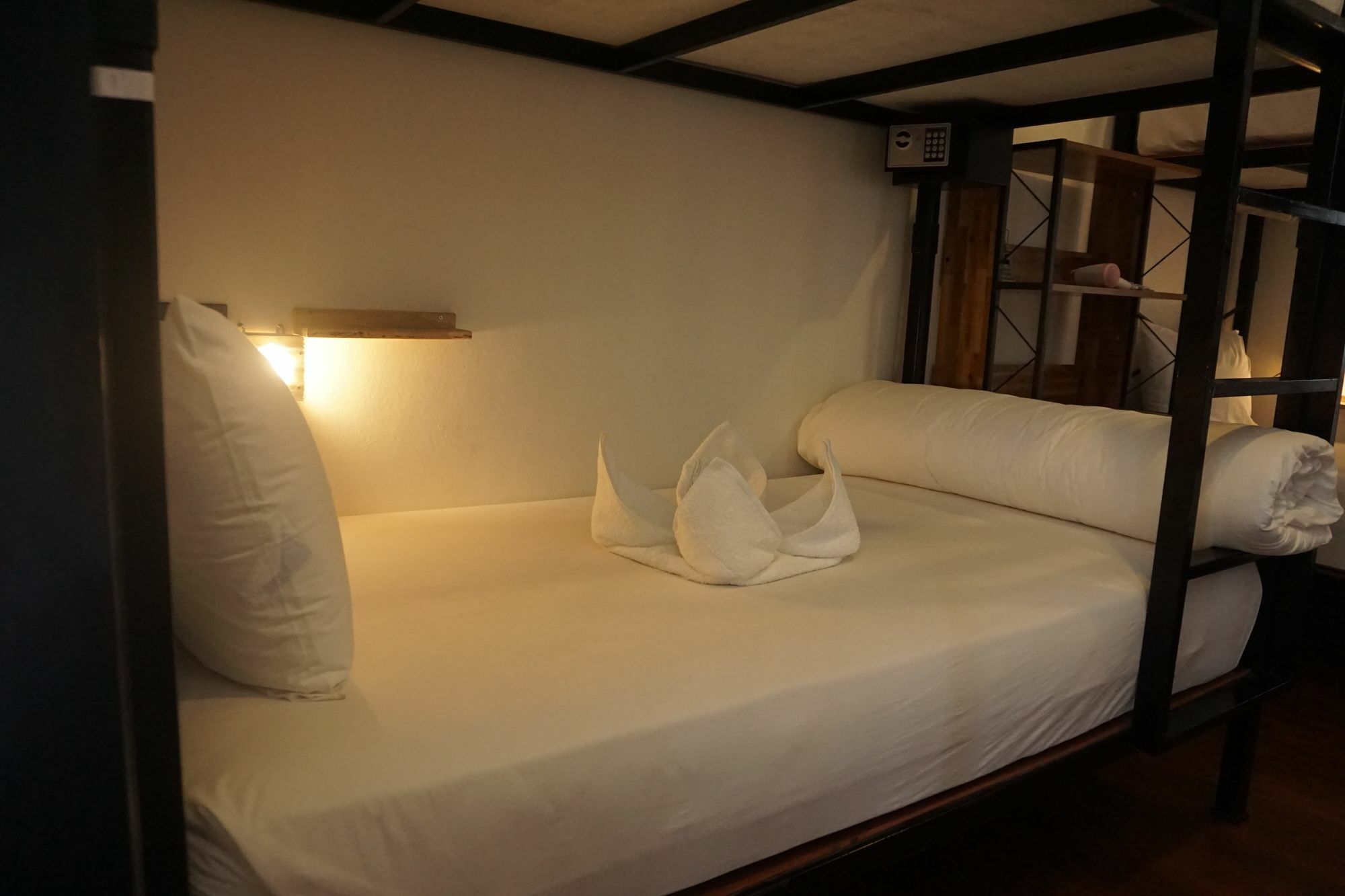 Hostal Sherloft & Chiang Mai